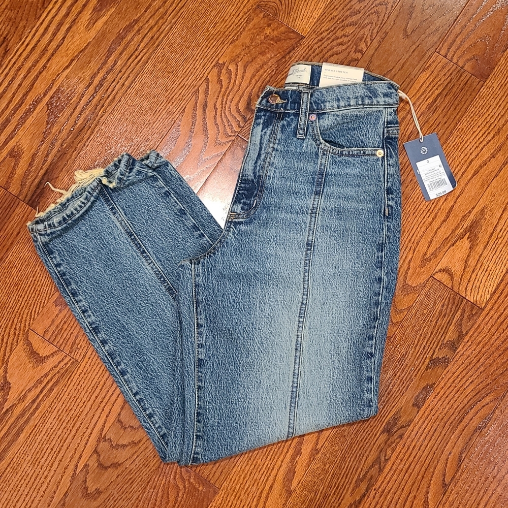 NWT Universal Threads Size 2 Vintage Straight Jeans